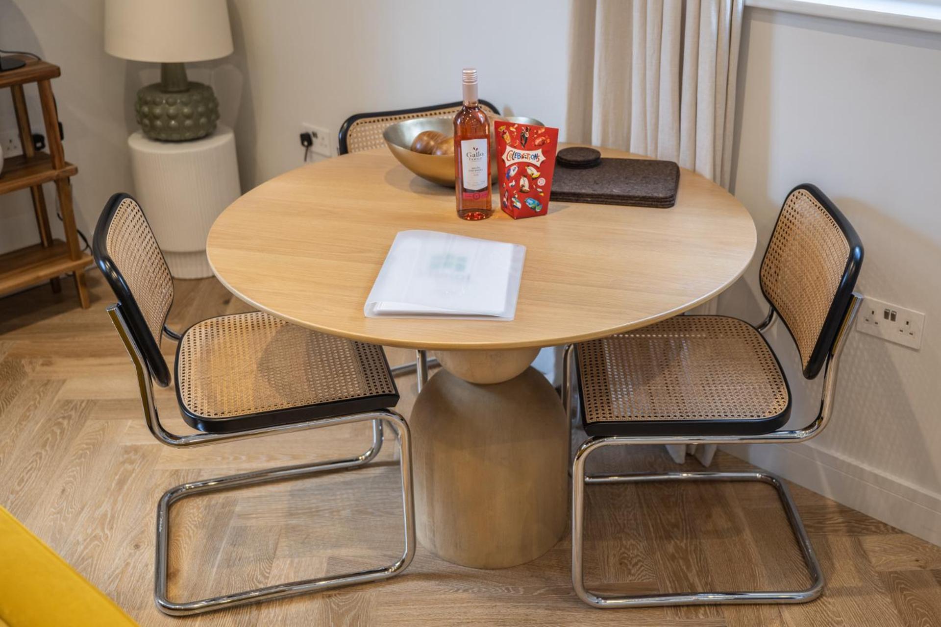 Modern, Stylish Newly Refurbished 2Nd Floor Apartment In Fitzrovia 伦敦 外观 照片