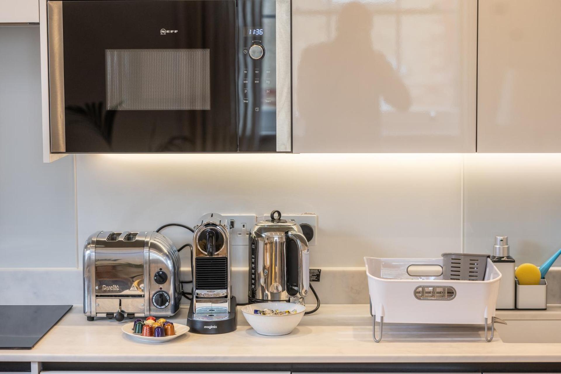 Modern, Stylish Newly Refurbished 2Nd Floor Apartment In Fitzrovia 伦敦 外观 照片